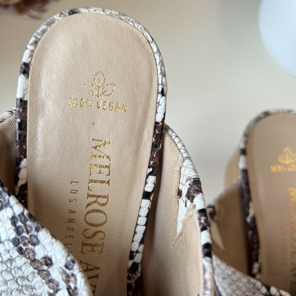 Melrose Avenue women’s vegan slip on mules with snakeskin print size 6.5 - Picture 7 of 8